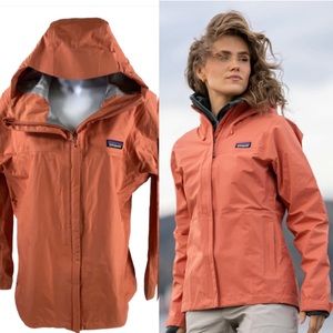 Patagonia Women's Torrentshell 3L Rain Jacket - M- Quartz Coral NWT